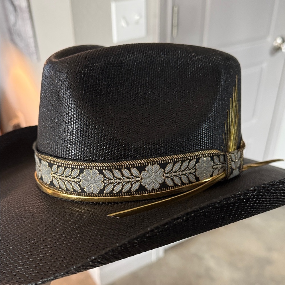 Charlie 1 Horse by Lainey Wilson ladies hat